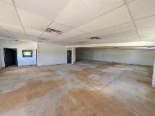Huge 2440 sqft Customizable Office/Commercial Space for Rent - Photo 5