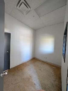 Huge 2440 sqft Customizable Office/Commercial Space for Rent - Photo 14