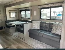 2022 Coachmen Catalina Legacy Edition 323BHDSCK – $42,900 OBO - Photo 2