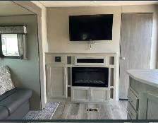 2022 Coachmen Catalina Legacy Edition 323BHDSCK – $42,900 OBO - Photo 4