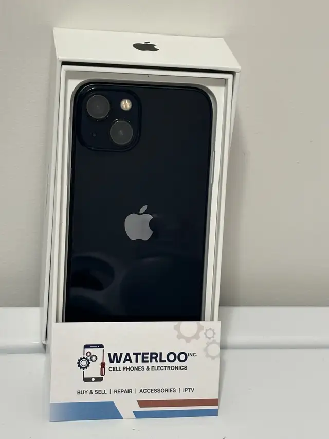 iPhone 13 128gb (Store Warranty)