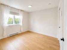 A LARGE TOWNHOUSE IN ST-HUBERT IS NOW FOR RENT! - Photo 13