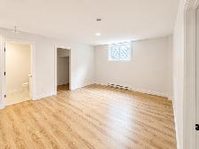 A LARGE TOWNHOUSE IN ST-HUBERT IS NOW FOR RENT! - Photo 15