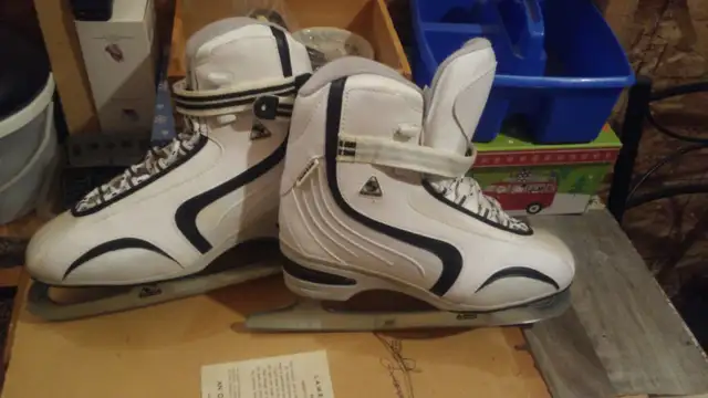 Size ten Skakes
