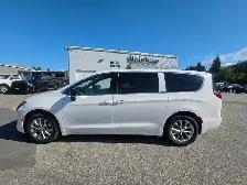 2027 Chrysler Pacifica Limited - Photo 3