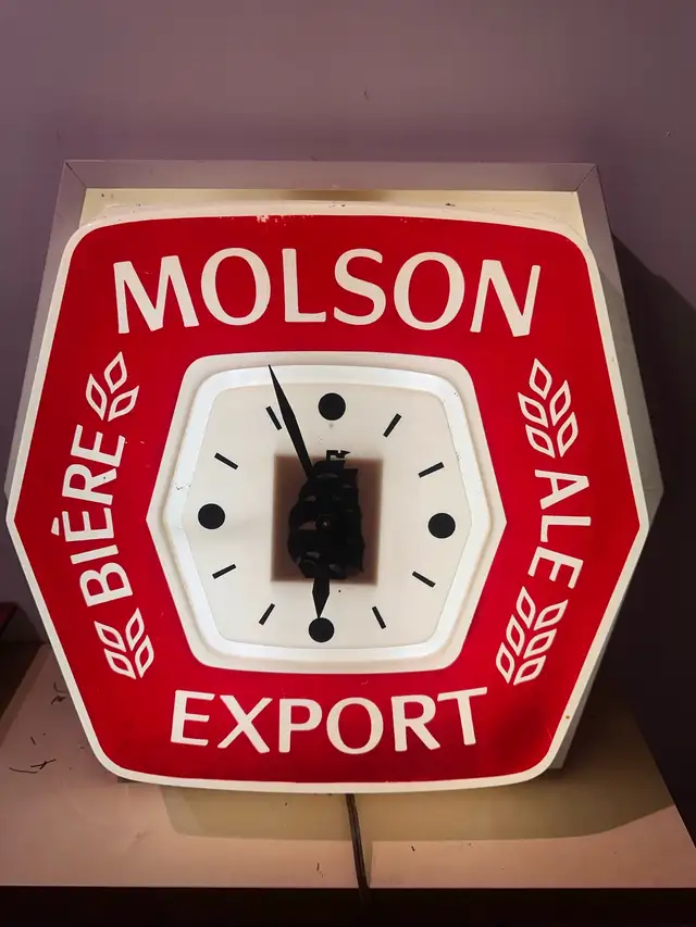horloge électrique Molson Export