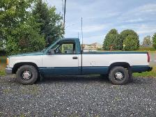 CAMION GMC SIERRA 1500 année 1996