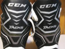 CCM Hockey Skates, Size 10. Like New - Photo 5