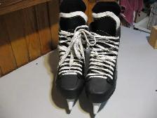 CCM Hockey Skates, Size 10. Like New - Photo 10