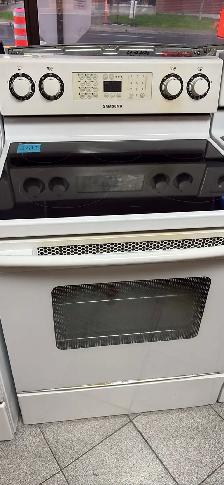 CUISINIÈRE SAMSUNG  VITRO À CONVECTION – 349$