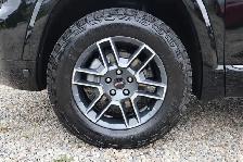 2026 GMC Terrain AT4 TECH PKG, NO ACCIDENTS - Photo 12