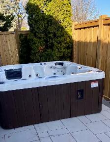 Door Crasher Sale! New 6 Person Spas- 54 Jets - Free Delivery WO