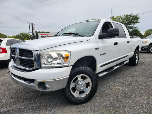 2008 Dodge Ram 1500 HEAVY DUTY MEGACAB 4X4 PETIT BUGET