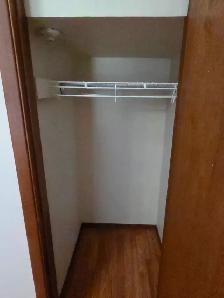 Beautiful 1 BDRM Main Floor Apartment (Central Ave) - Photo 6
