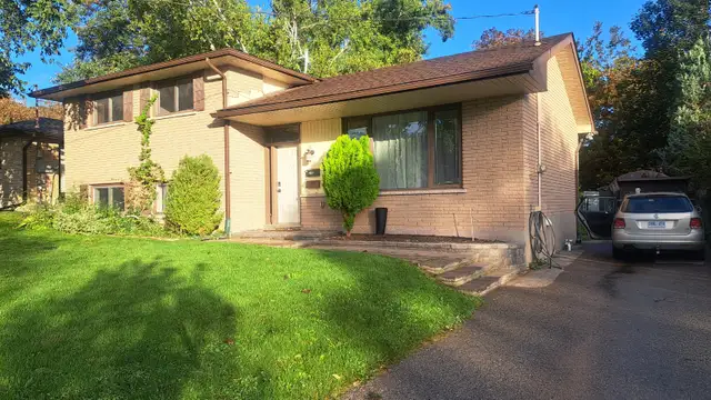 CLEAN and QUIET - 2 bedroom upper floor  for rent