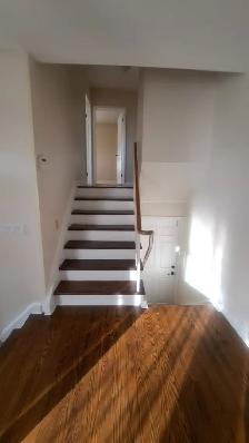 CLEAN and QUIET - 2 bedroom upper floor  for rent - Photo 10