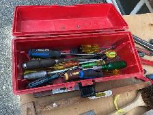 TOOL-AID Tool Box with Assorted Screwdrivers !