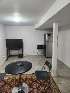 Basement apartment for rent in Mississauga close to SQUARE one. - Photo 4