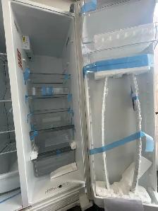 NEW 33" Whirlpool Side By Side Fridge (22 Cu.Ft) - Photo 6