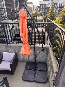 Patio set with umbrella - Photo 3