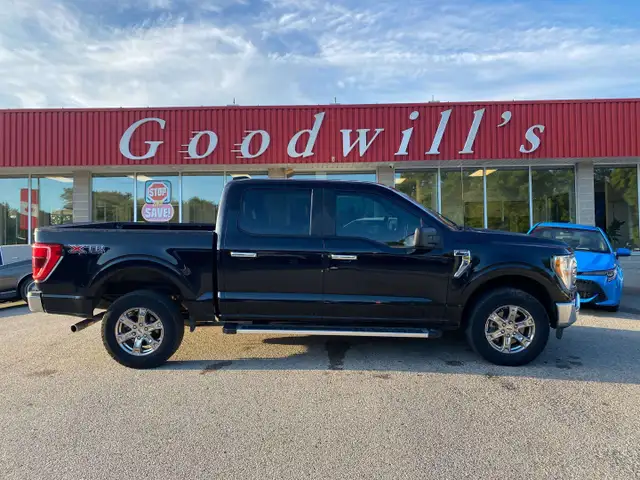 2022 Ford F 150 XLT, 5L, CLEAN CARFAX, 6 PASS, 4X4, BACK UP CAM!