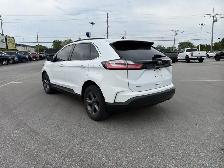 2022 Ford Edge SEL - Photo 4