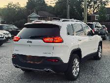 2015 Jeep Cherokee 4WD 4dr Limited - Photo 4