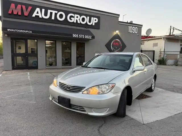2005 Toyota Camry LE 4dr Sdn LE V6 Auto