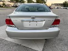2005 Toyota Camry LE 4dr Sdn LE V6 Auto - Photo 4