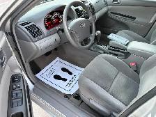 2005 Toyota Camry LE 4dr Sdn LE V6 Auto - Photo 13