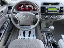 2005 Toyota Camry LE 4dr Sdn LE V6 Auto - Photo 16