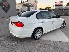 2011 BMW 3 Series 323i 4dr Sdn 323i RWD - Photo 7