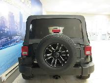JEEP WRANGLER UNLIMITED 2017 UNLIMITED SAHARA AUTOMATIQUE 137 40 - Photo 7