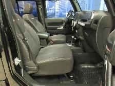 JEEP WRANGLER UNLIMITED 2017 UNLIMITED SAHARA AUTOMATIQUE 137 40 - Photo 10