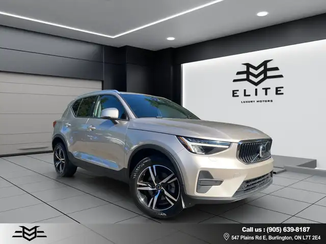 2023 Volvo XC40 B5 AWD CORE - Blind Spot Monitor - Reverse Camer