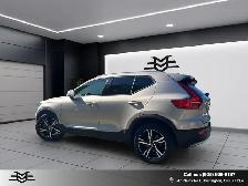 2023 Volvo XC40 B5 AWD CORE - Blind Spot Monitor - Reverse Camer - Photo 10