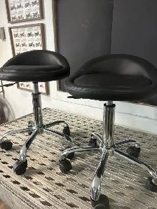 Rolling small garage/detailing stools $40 - Photo 3