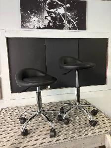 Rolling small garage/detailing stools $40 - Photo 5