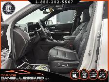 2024 Cadillac XT4 AWD SPORT, CUIR, TOIT, MAG 18PO, GPS, 2.0L TUR - Photo 13