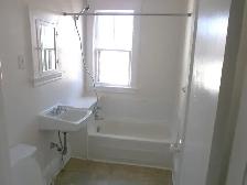 Bright/Quaint 1 Bedroom Apartment in Moncton - Photo 2