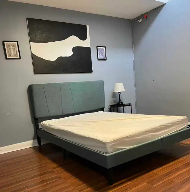 3 Bedroom Apartment in Victoria Park / St. Clair