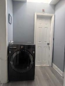3 Bedroom Apartment in Victoria Park / St. Clair - Photo 5