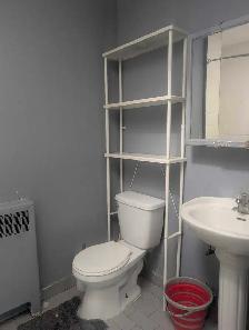3 Bedroom Apartment in Victoria Park / St. Clair - Photo 8