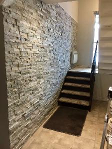 UN 3½ POUR 1 OCTOBRE AU 770 CONTENT DEMIS SOUS-SOL PORTE PATIOS - Photo 3