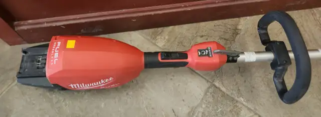 Milwaukee Cordless Line Trimmer 3006-20