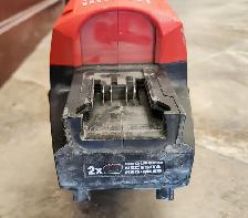 Milwaukee Cordless Line Trimmer 3006-20 - Photo 4