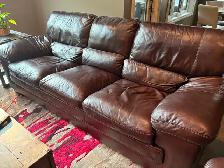 Leather couch - Photo 3