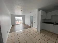 UN 3½ POUR 1 OCTOBRE AU 810 CONTENT AU 2ièm ÉTAGE UN 32 LOGEMENT - Photo 5
