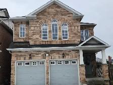 Detached 5 Bedrom House Prime Location(Mavis&Eglinton) Available