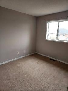 Detached 5 Bedrom House Prime Location(Mavis&Eglinton) Available - Photo 4